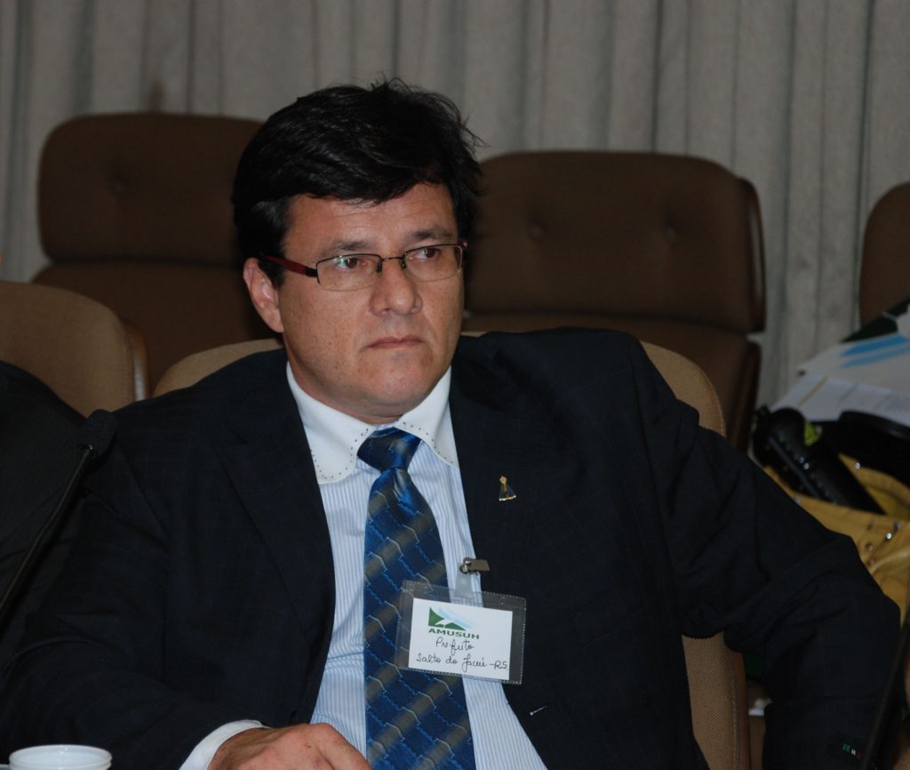 Mobilização Nacional em Defesa dos Municípios Sedes de Usinas Hidroelétricas e Alagados 4
