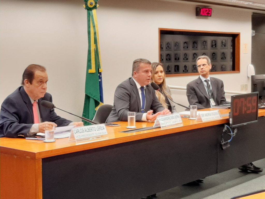 AMUSUH participa de audiência pública na Câmara dos Deputados 14