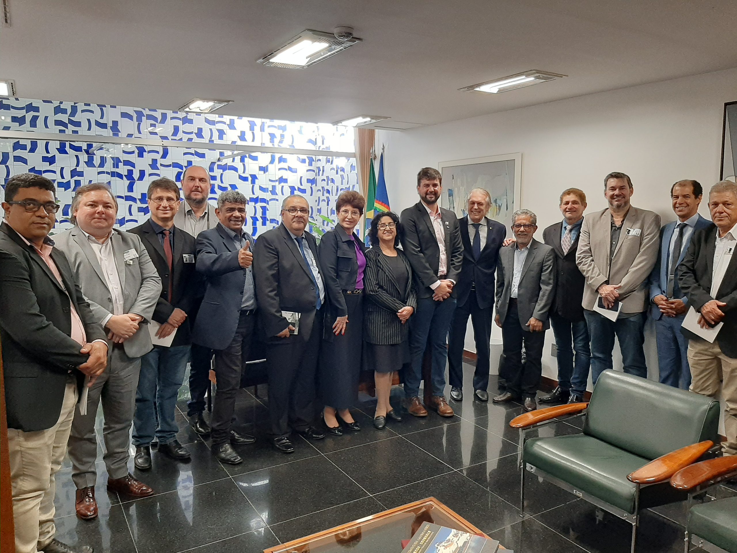 AMUSUH sugere emenda à PEC 45 para evitar perdas municipais com a Reforma Tributária 8