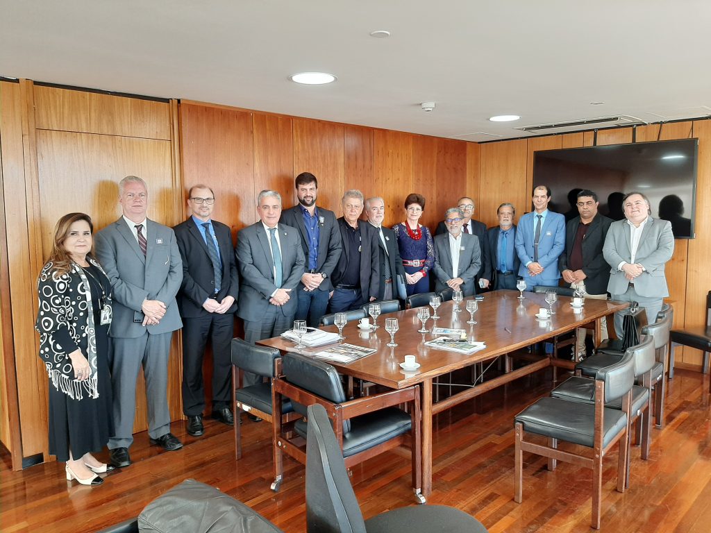 Nova audiência da AMUSUH com Secretário Ceciliano no Palácio do Planalto 13