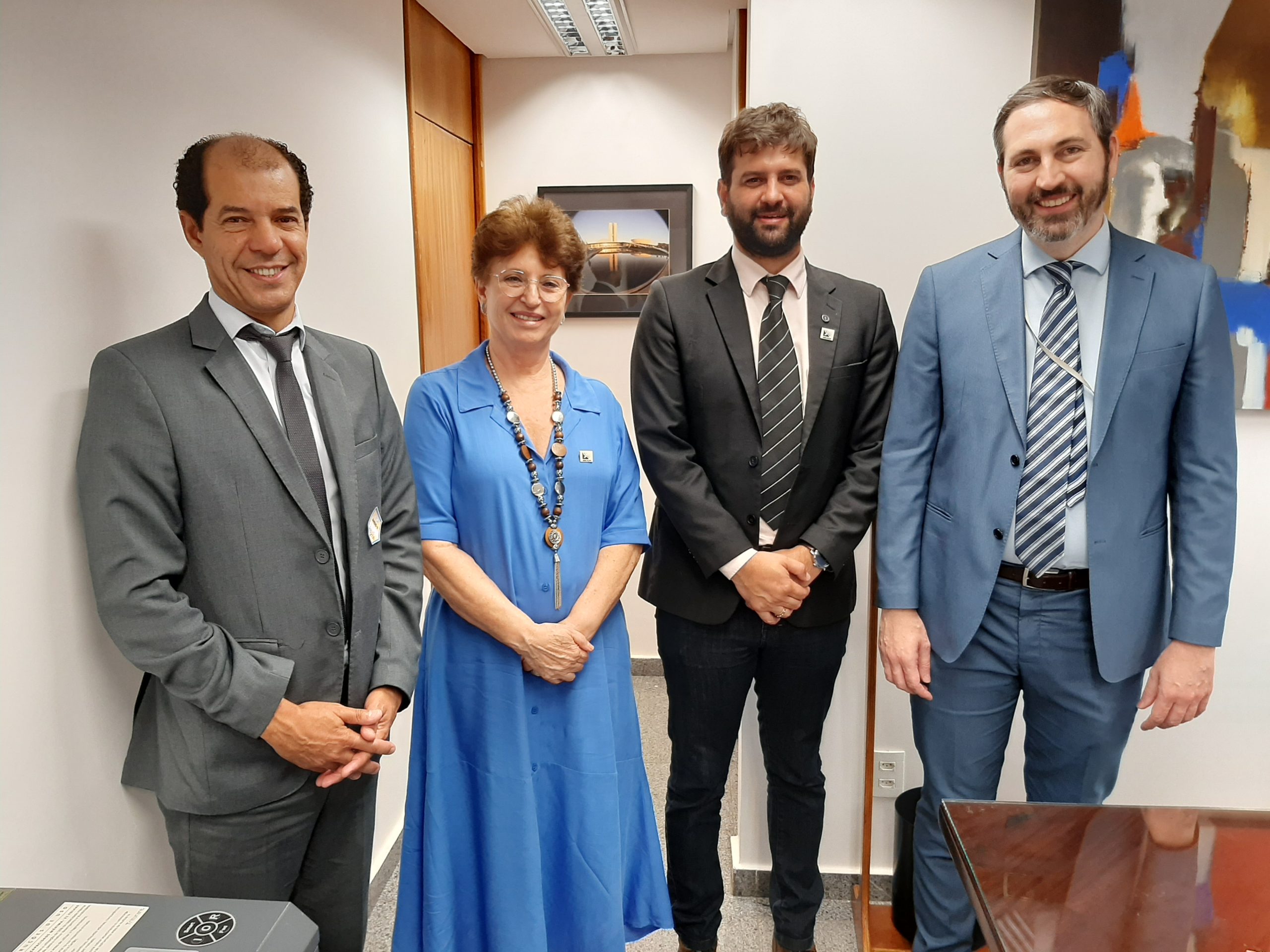 AMUSUH busca consenso com senadores para conseguir destaques ao relatório de Braga sobre a Reforma Tributária 3