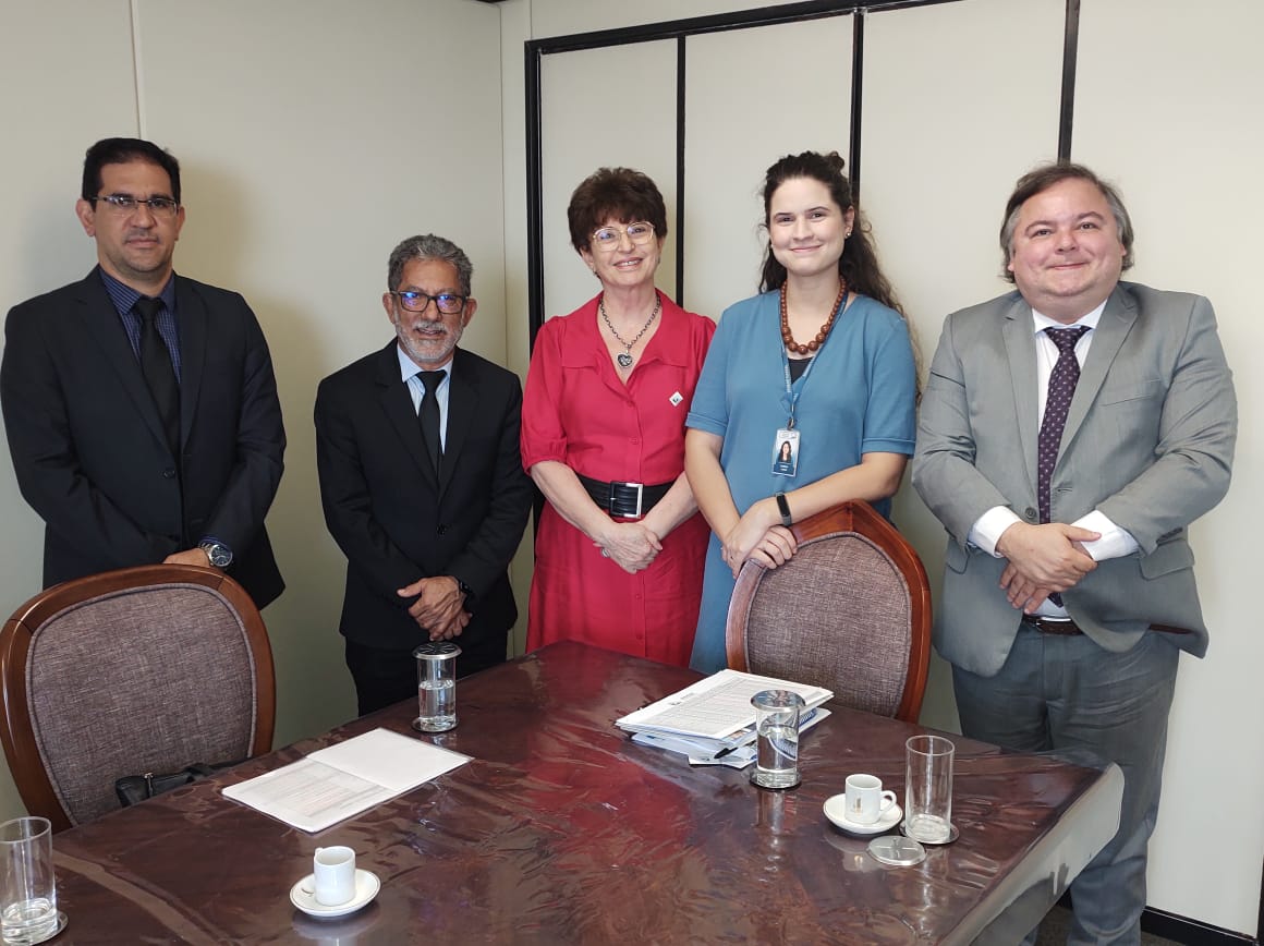 AMUSUH renova reuniões com membros da CCJ no Senado e busca o apoio da FGV 18