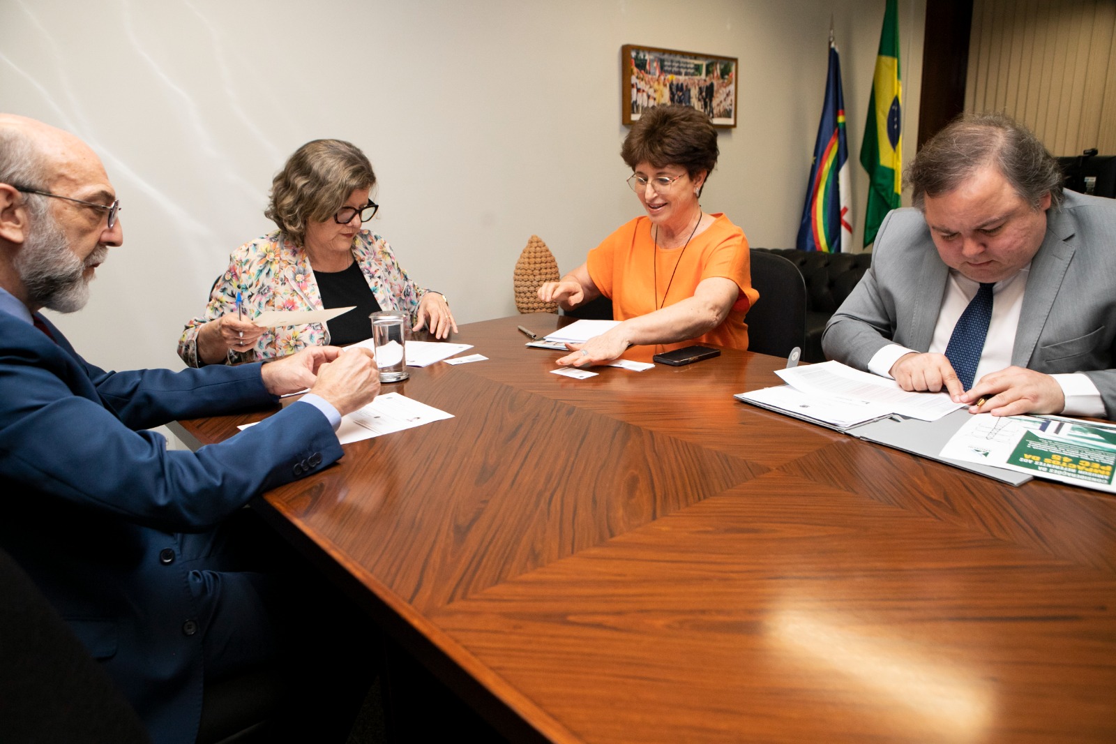 AMUSUH renova reuniões com membros da CCJ no Senado e busca o apoio da FGV 20