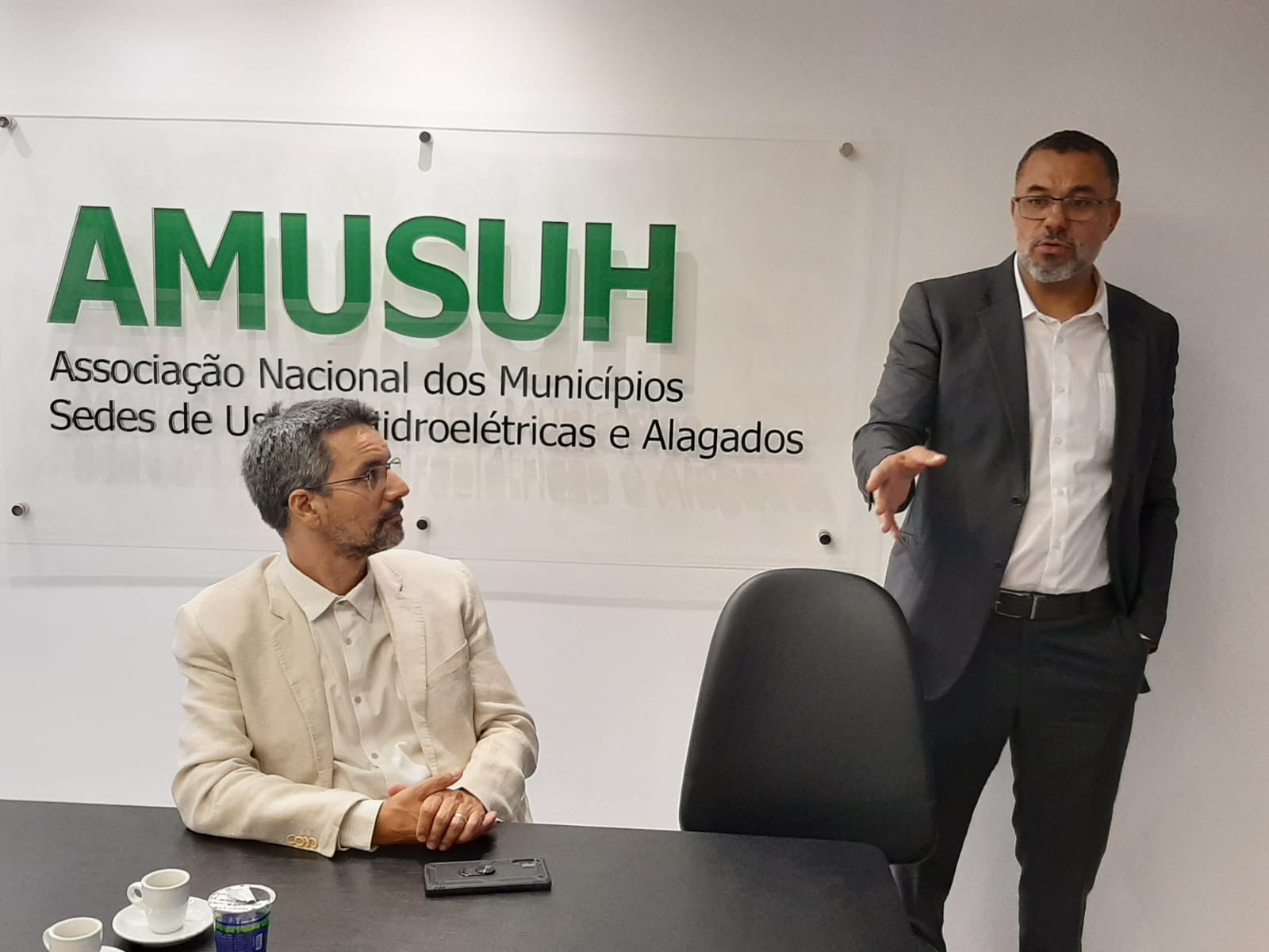 AMUSUH e ASEA estreitam laços 2