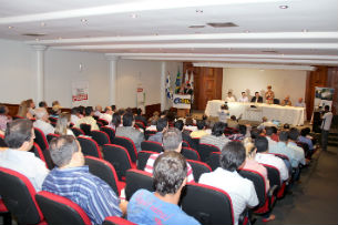 Prefeitos de Goiás, Minas Gerais e São Paulo se reúnem em Araguari para debater PLC 315/2009 e PLS 93/2012