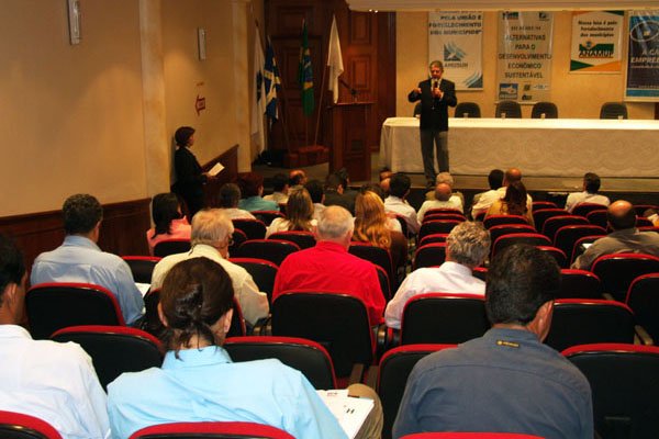 III Fórum Alternativas para o Desenvolvimento Econômico Sustentável em Araguari